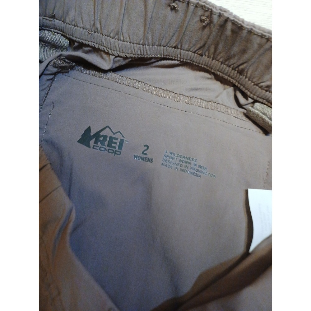 REI CO-OP Beige Brown Nylon Stretch Hike Travel Packable Chino Pants Size 2 - Picture 11 of 12